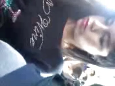 Busty GF ला तो लांब डिल्डो हवा आहे