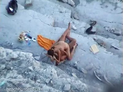 कॅम वर गोंडस स्टॉकिंग छेडछाड मध्ये Busty आकर्षक