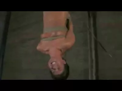 गॅगिंग हा तिचा अव्वल खेळ आहे